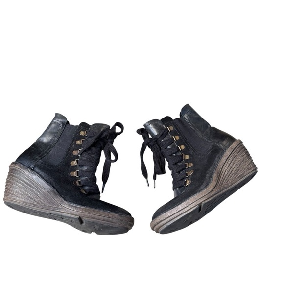 FLY LONDON SUZU BLACK OIL SUEDE SLIP ON WEDGE BOOTS EUR 37 USA 6 - Picture 7 of 11